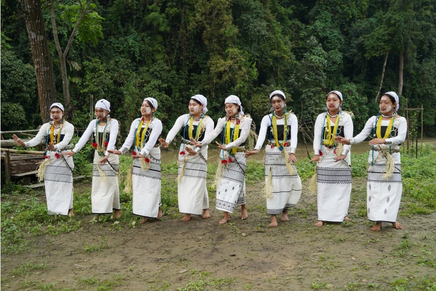 Popir Dance Attire
