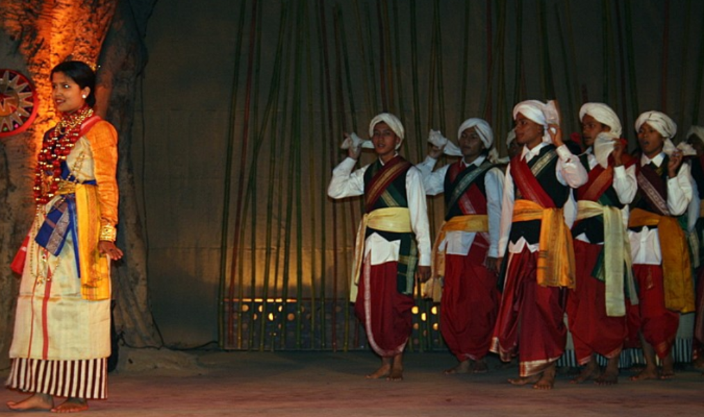 Traditional Attire of the Jaintia (Pnar) Tribe Traditional Attire of the Jaintia (Pnar) Tribe