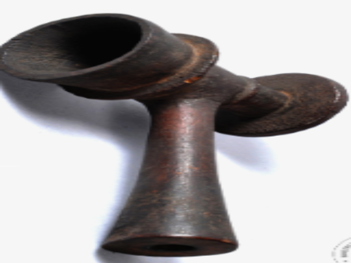 Wooden tobacco pipe
