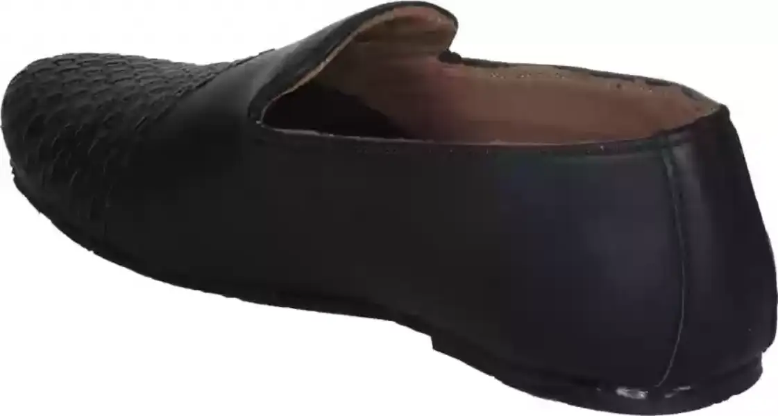 Material used in Gurgabi footwear Material used in Gurgabi footwear