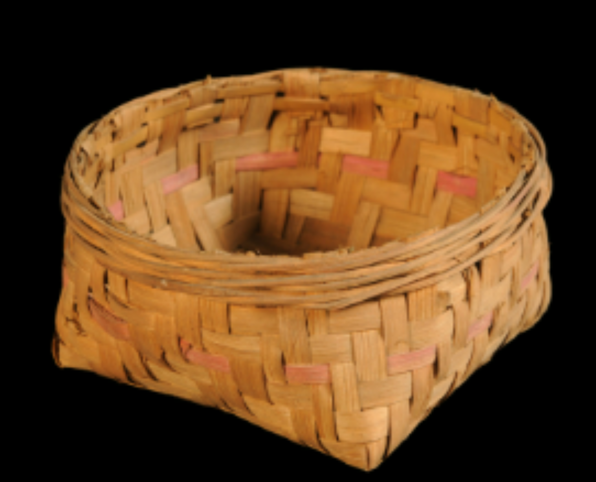 Small measuring bamboo basket