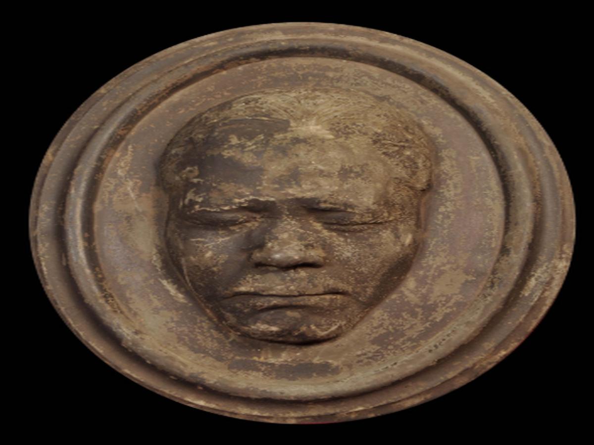 Commemorative Face Mould of Bibi Commemorative Face Mould of Bibi
