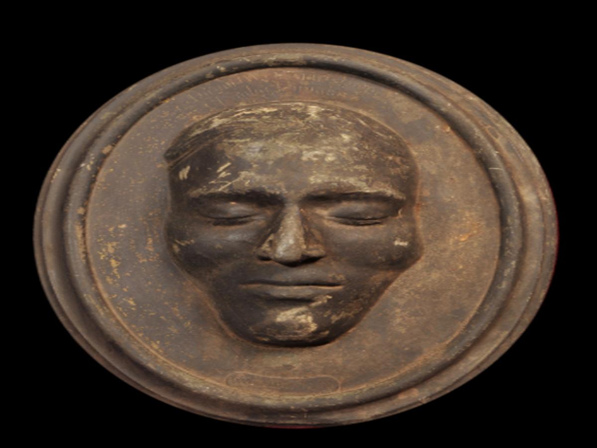 Dehni’s Face Mould 