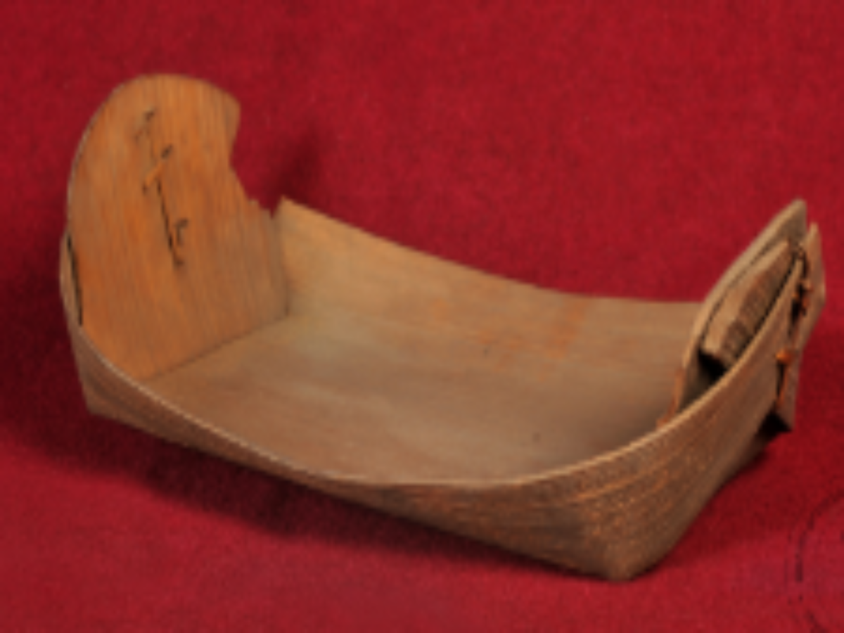 Boat-shaped Bamboo Dish