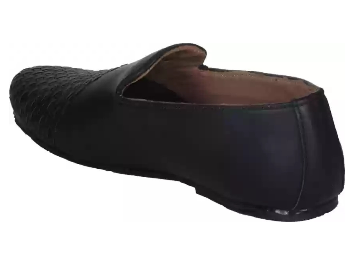 Material used in Gurgabi footwear Material used in Gurgabi footwear