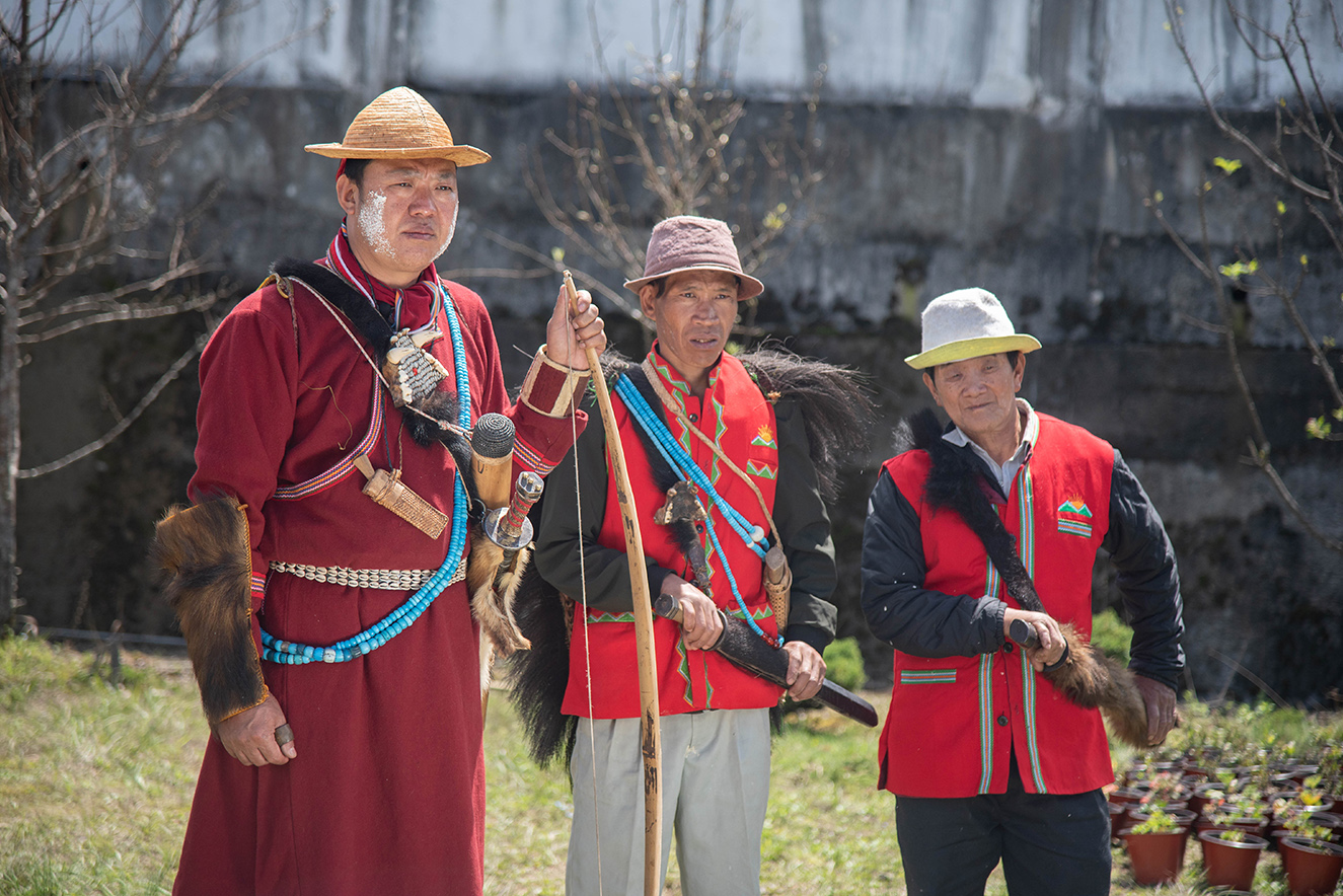 Men of Tagin Tribe Men of Tagin Tribe