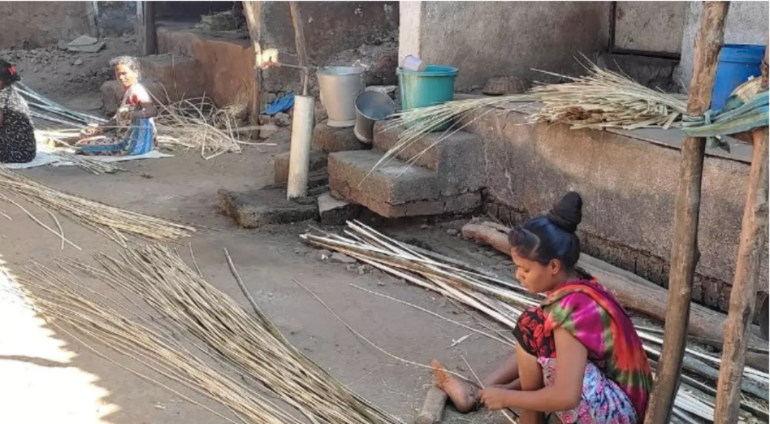 Weaving of split bamboo Weaving of split bamboo