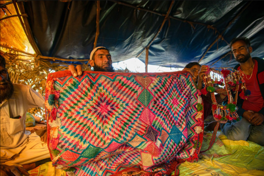 Loi (Kashmiri blanket) Loi (Kashmiri blanket)