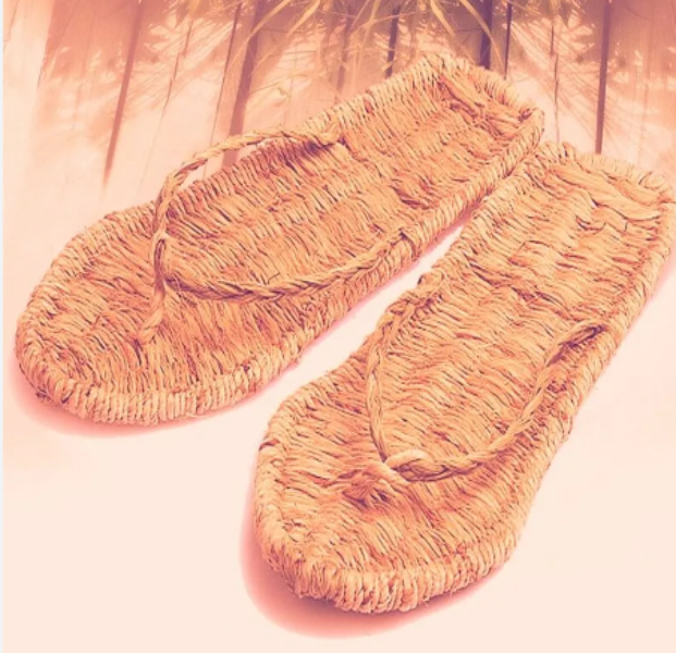 Slippers made with grass 