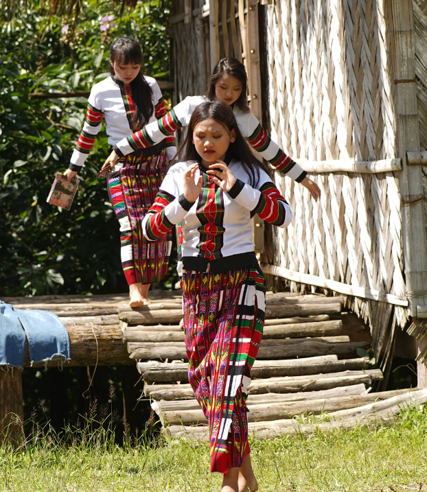 Mizo Tribe’s Attire Mizo Tribe’s Attire