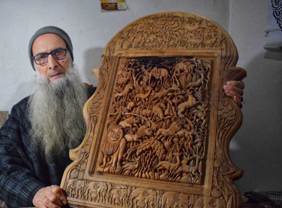 Man holding Woodcraft Man holding Woodcraft