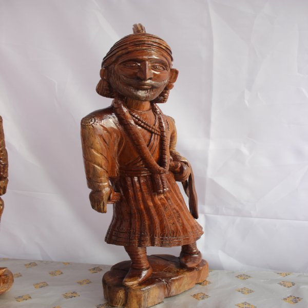 Wooden Idol of Chhatrapati Shivaji Maharaj Wooden Idol of Chhatrapati Shivaji Maharaj