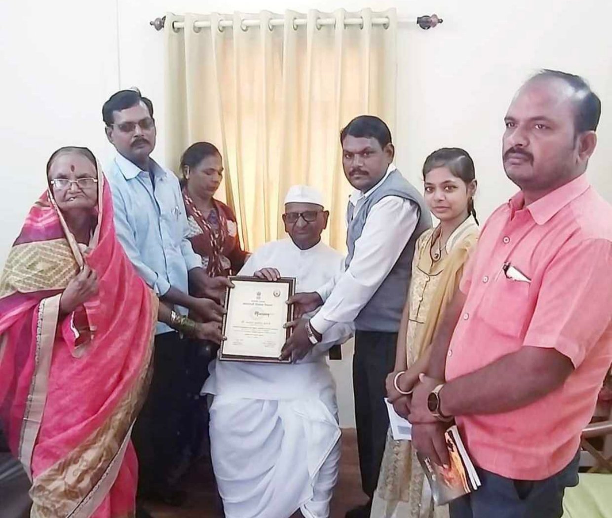 Bhaskar Bhosale with Anna Hazare Bhaskar Bhosale with Anna Hazare