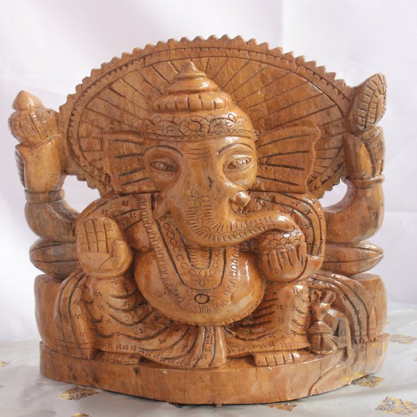 Wooden Idol of Lord Ganesha Wooden Idol of Lord Ganesha