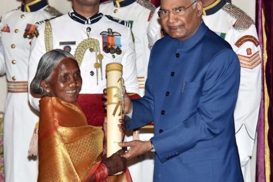 Kamala Pujari Receiving Padma Award Kamala Pujari Receiving Padma Award