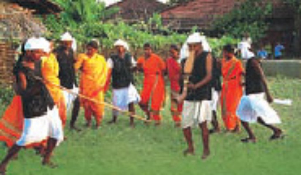 Warli People doing Tarpa Dance Warli People doing Tarpa Dance