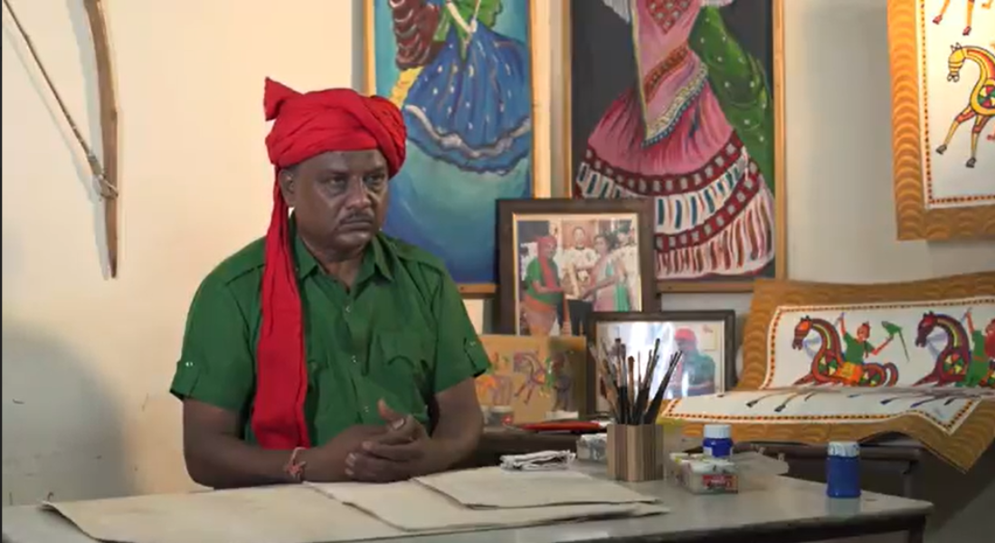 Pareshbhai Rathwa with his artwork Pareshbhai Rathwa with his artwork