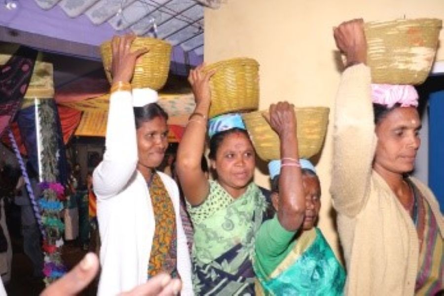 Women performing Rituals Women performing Rituals