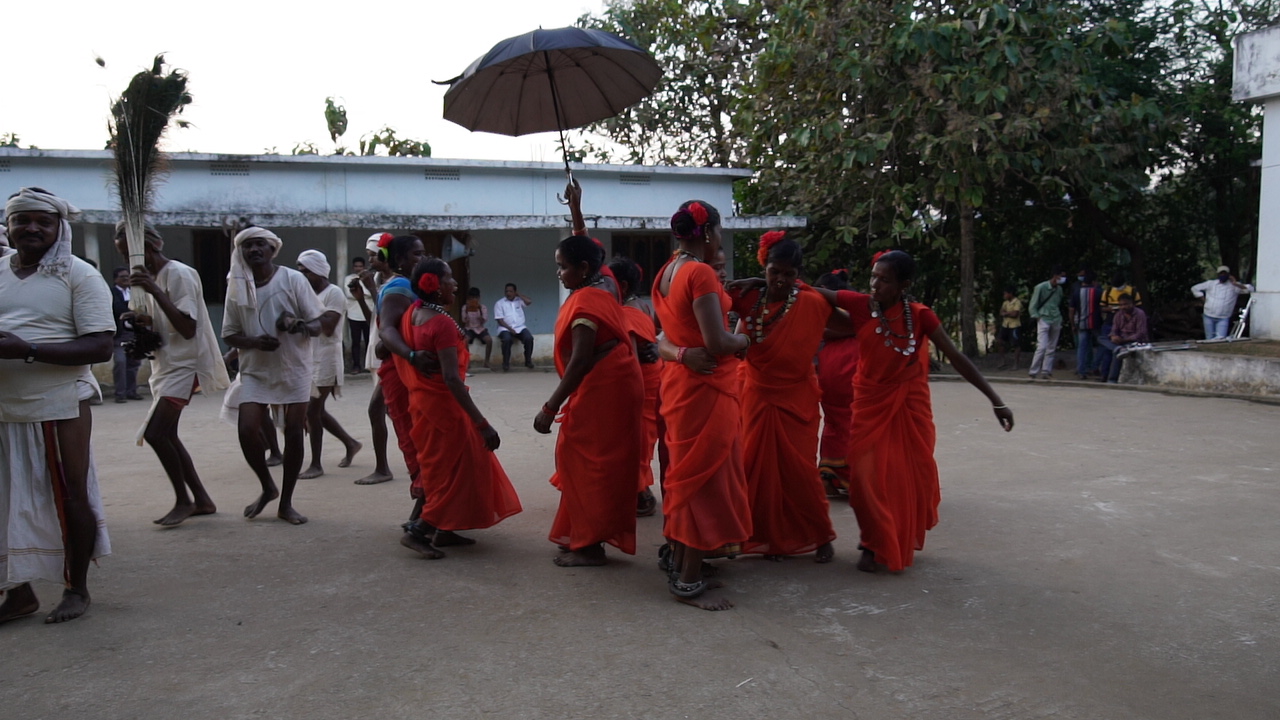 Female dancers Female dancers